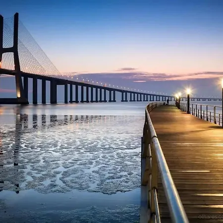 1-bedroom Flat With Terrace, Near Metro & Arena شقة