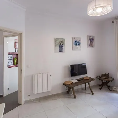 1-bedroom Flat With Terrace, Near Metro & Arena *