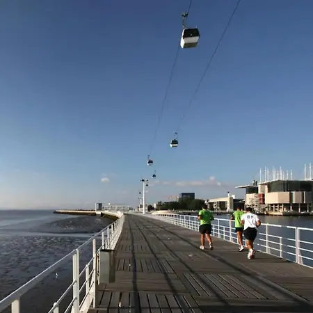 Lägenhet 1-bedroom Flat With Terrace, Near Metro & Arena