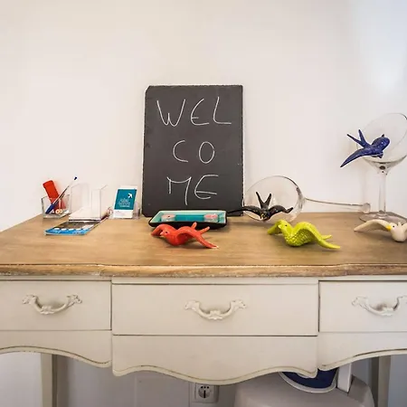 Lägenhet 1-bedroom Flat With Terrace, Near Metro & Arena Lisboa