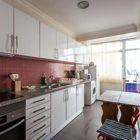1-bedroom Flat With Terrace, Near Metro & Arena * Lizbona
