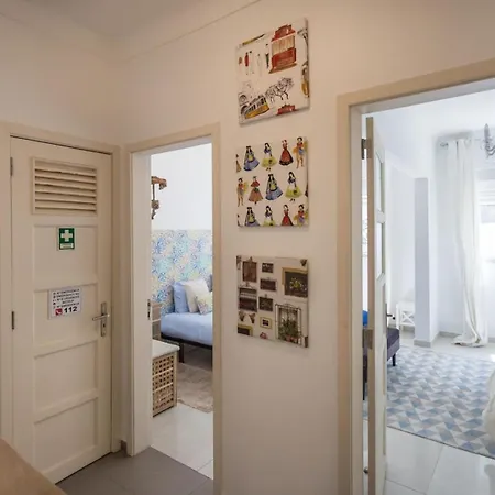 1-bedroom Flat With Terrace, Near Metro & Arena דירה